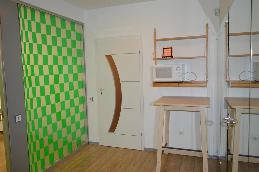 Ferienwohnung Vasarely Luxury Flat Satu Mare Exterior foto